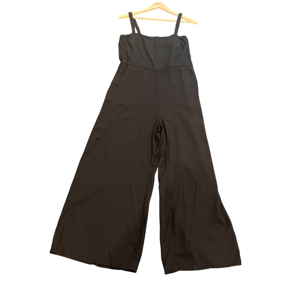 GAP Black Jumpsuit Elegant Versatile Design